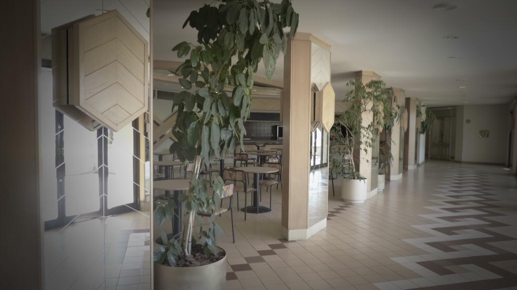 Black Mountain Leisure And Conference Hotel Groothoek Bagian luar foto