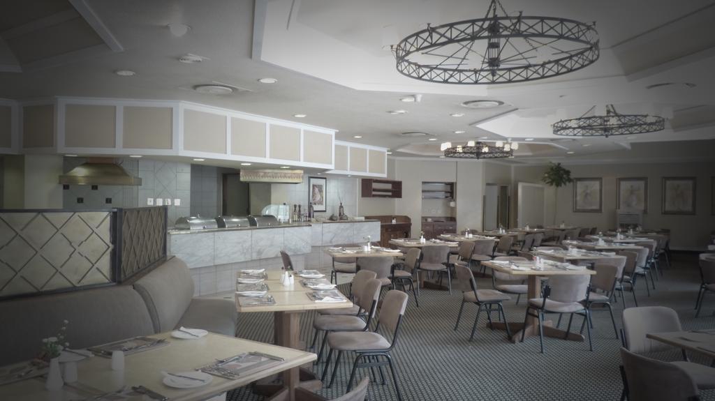 Black Mountain Leisure And Conference Hotel Groothoek Bagian luar foto