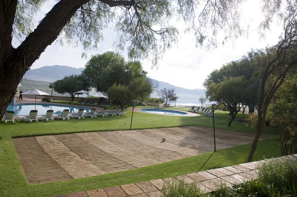 Black Mountain Leisure And Conference Hotel Groothoek Bagian luar foto