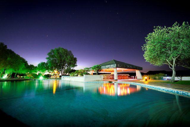 Black Mountain Leisure And Conference Hotel Groothoek Bagian luar foto